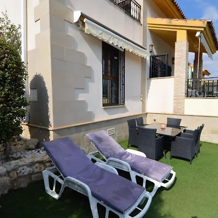 Villa Belvilla By Oyo Orange Algorfa